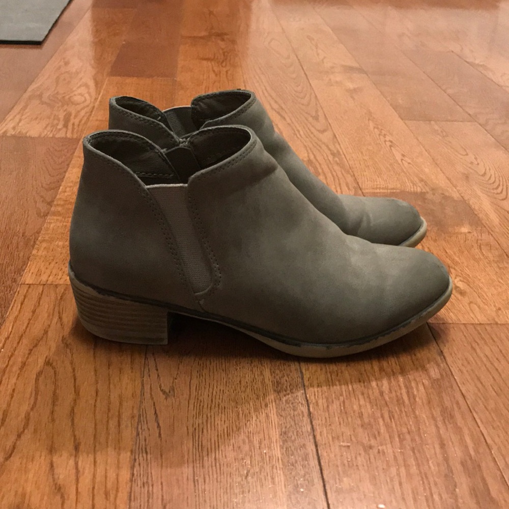 Little Girl Booties. Size 1.